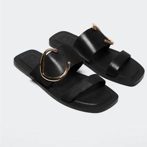 Leather flat sandals